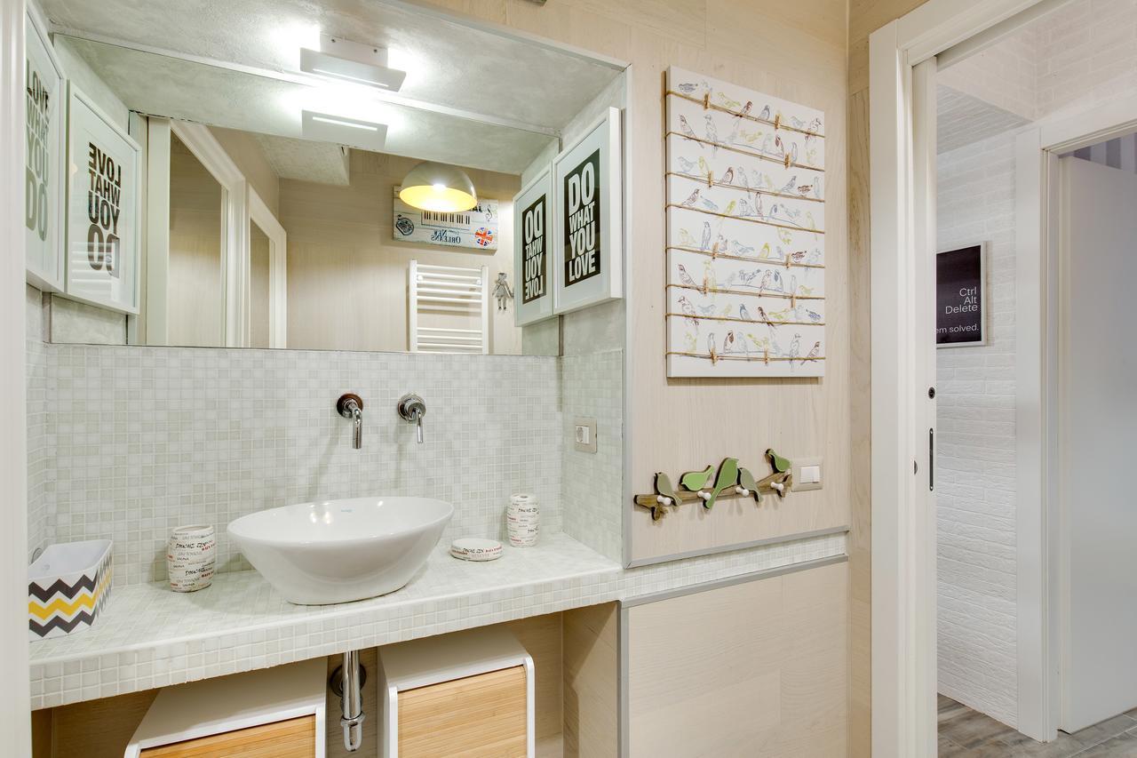 Rome As You Feel - Design Apartment At Colosseum מראה חיצוני תמונה